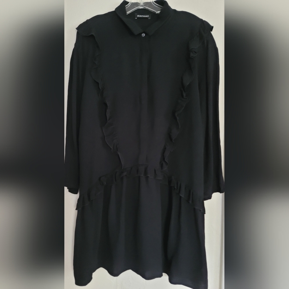 Repeat Cashmere Dresses & Skirts - Repeat Cashmere Black Ruffle Mini Shirt Dress Womens Size 42/Medium Crepe